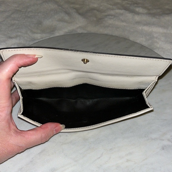 SOLD ❌❌❌GUCCI GG Pattern Canvas Leather Long Wallet - Picture 14 of 15